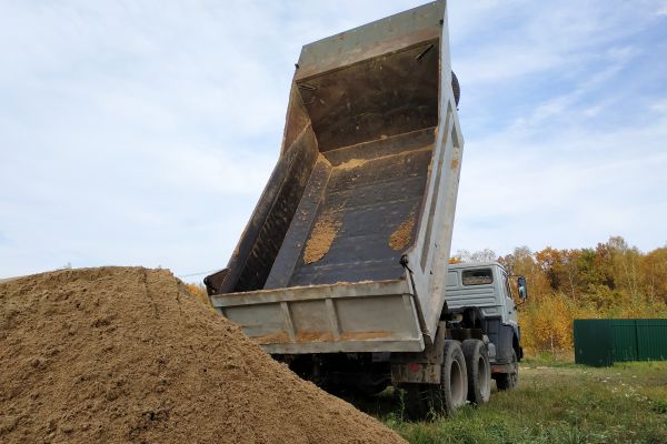 Topsoil Delivery in Saint Cloud